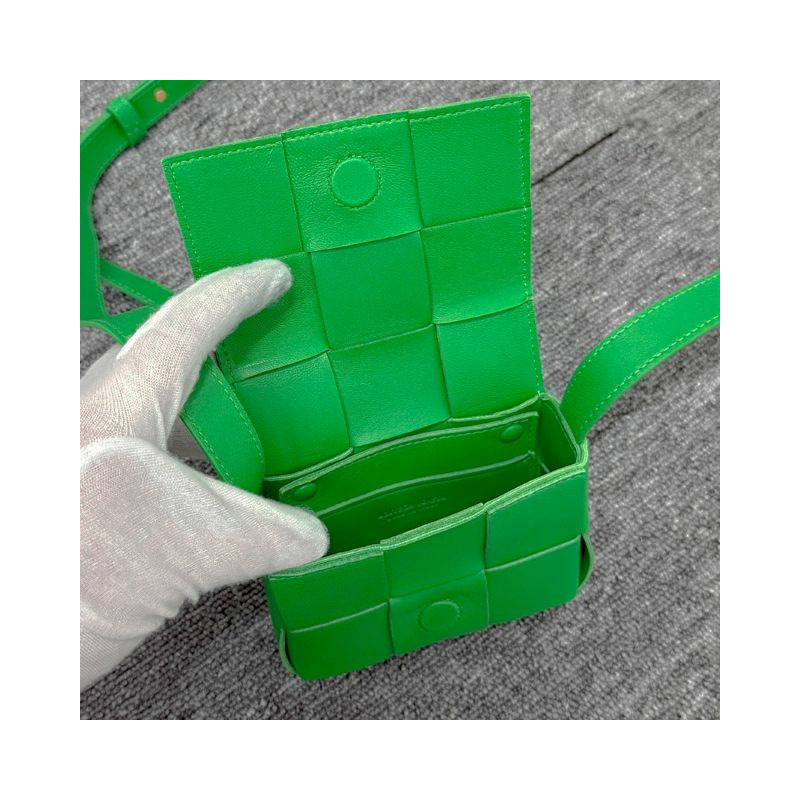 BOTTEGA VENETA Bottega Veneta 編織 Intrecciato 盒式迷你包鸚鵡 666688 VMAY1 3722-5