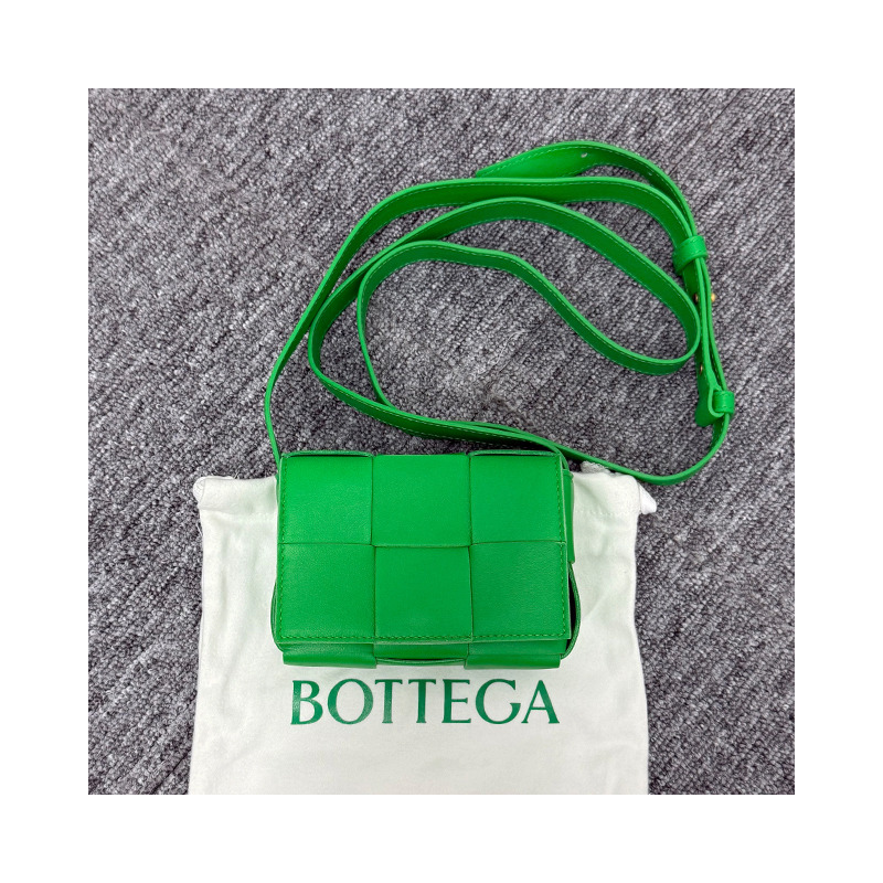 BOTTEGA VENETA Bottega Veneta 編織 Intrecciato 盒式迷你包鸚鵡 666688 VMAY1 3722-12