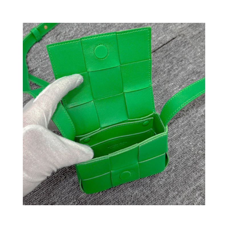 BOTTEGA VENETA Bottega Veneta 編織 Intrecciato 盒式迷你包鸚鵡 666688 VMAY1 3722-16