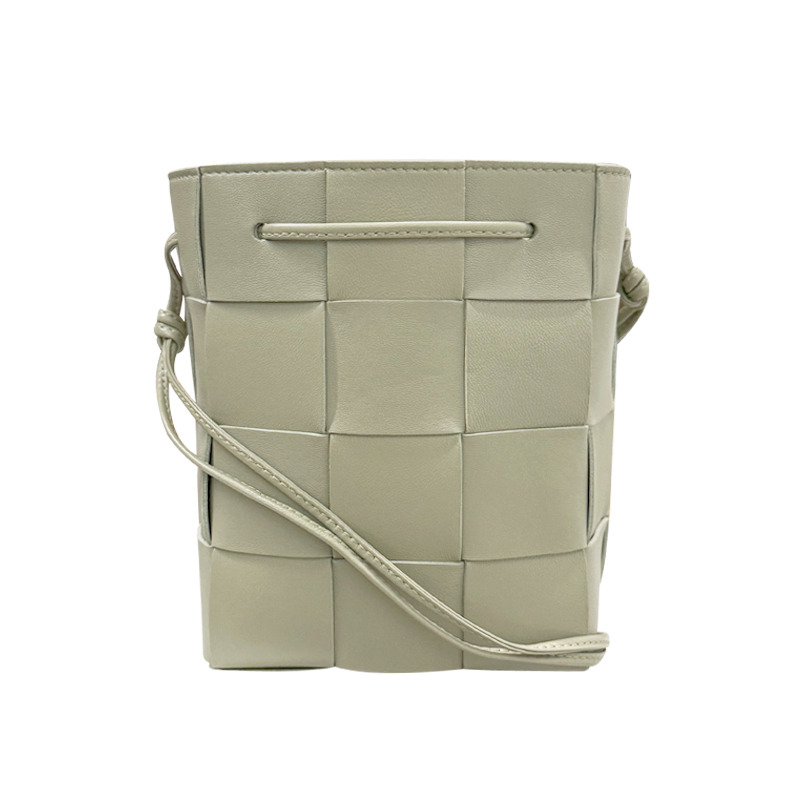 BOTTEGA VENETA Bottega Veneta Intrecciato 編織盒式水桶包 小號石灰華 (680218 VCQC4 2916)-9