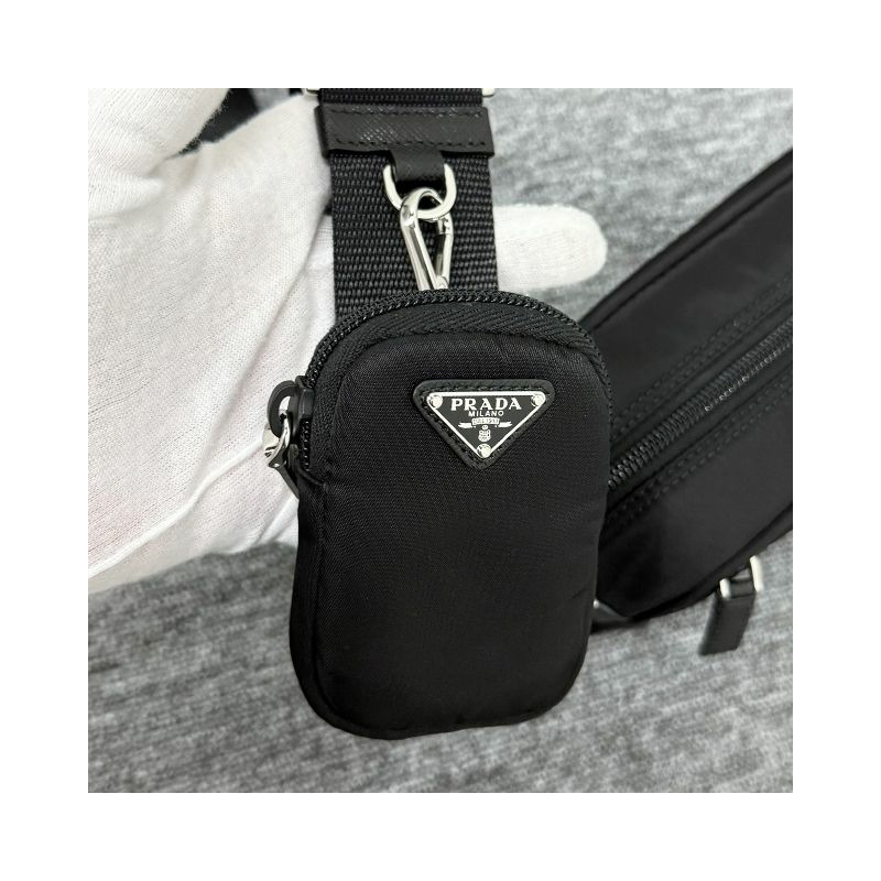 PRADA 三角形標誌尼龍斜背包 25FW 1BC167 RV44 F0002-7