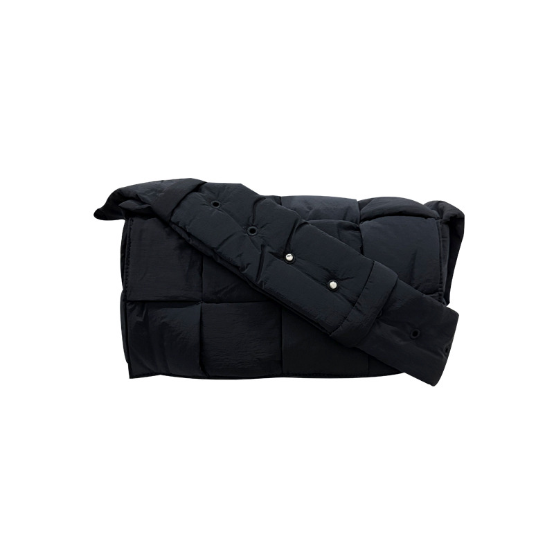 BOTTEGA VENETA Bottega Veneta Intrecciato 編織軟墊高科技卡式包-12