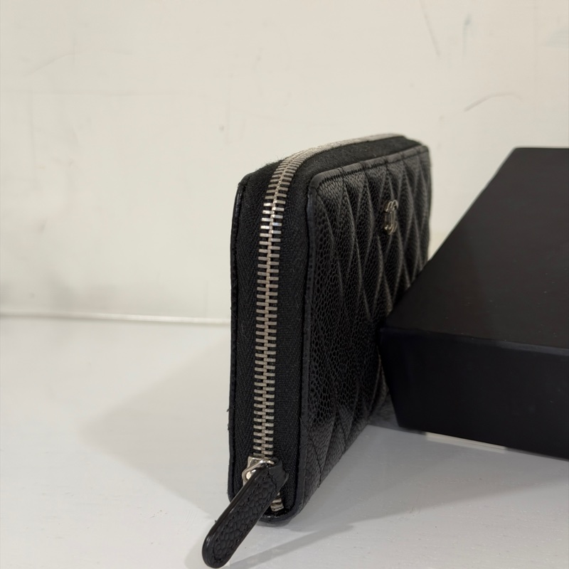 #99新閒置 #荔枝皮 #櫃上5️⃣萬 香奈兒黑銀ㄇ字拉鍊長夾-2