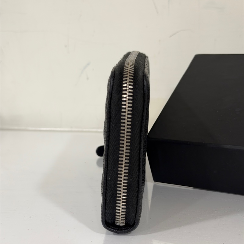 #99新閒置 #荔枝皮 #櫃上5️⃣萬 香奈兒黑銀ㄇ字拉鍊長夾-3