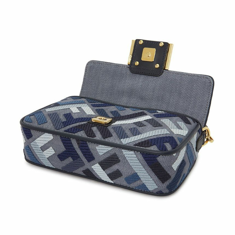 FENDI Baguette 女士鏈單肩包 8BS017 AV11 F1LAZ-4