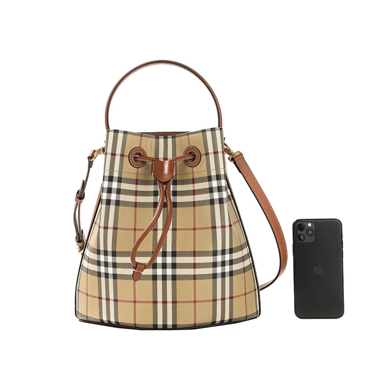 BURBERRY 25FW LL MN 抽繩水桶包 女士抽繩水桶包 8109795-17
