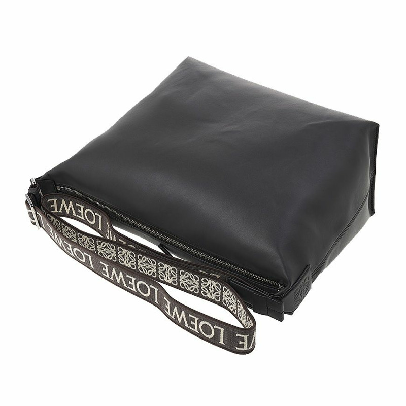 LOEWE B906K70X13 1220 FW25 女士立方體斜背包-3