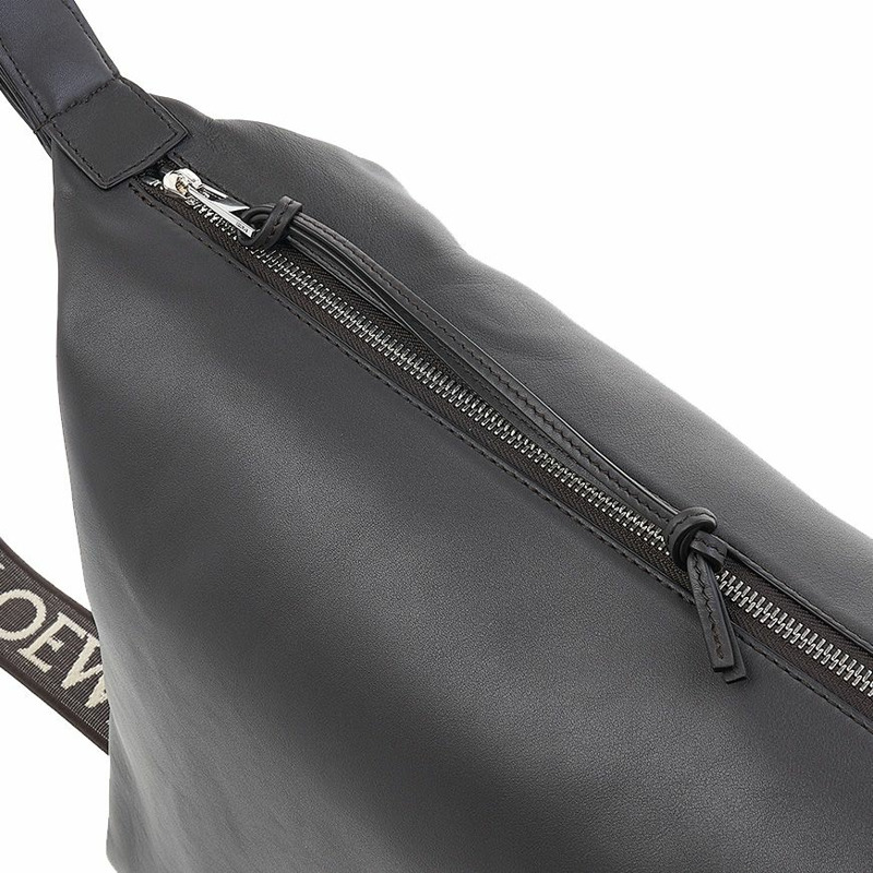 LOEWE B906K70X13 1220 FW25 女士立方體斜背包-8