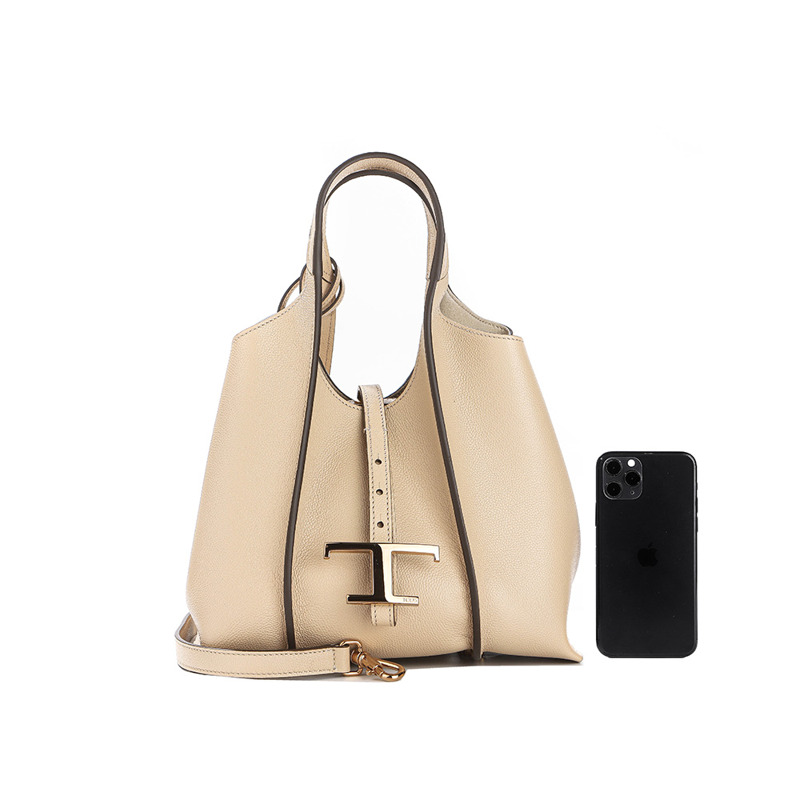 TODS Timeless Logo Decorative Tote Bag 25FW (XBWTSBA9100 Q8E C600)-17