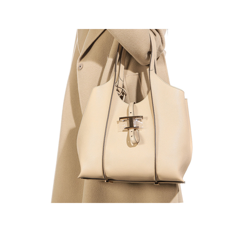 TODS 25FW 經典小號托特包-5