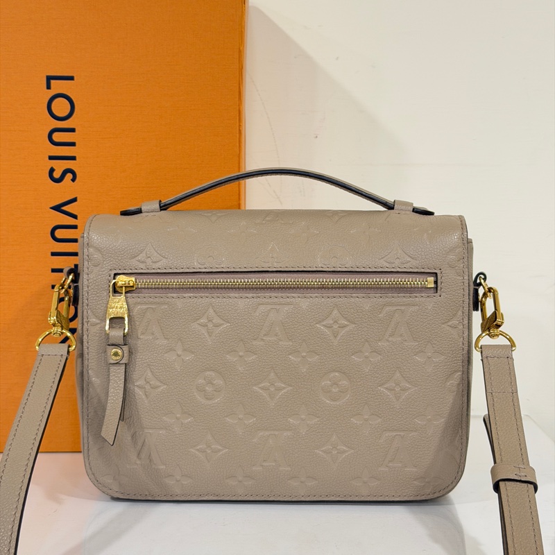 #大全配🈶購證 #櫃上在售近🔟 Lv Pochette Métis大象灰牛皮壓紋郵差包 芯片款-4