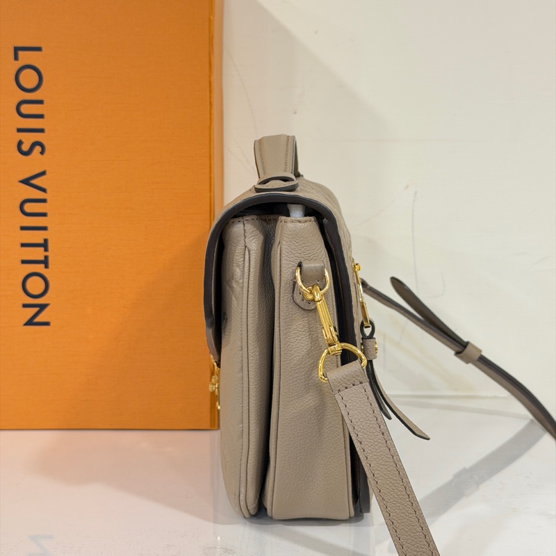 #大全配🈶購證 #櫃上在售近🔟 Lv Pochette Métis大象灰牛皮壓紋郵差包 芯片款-6