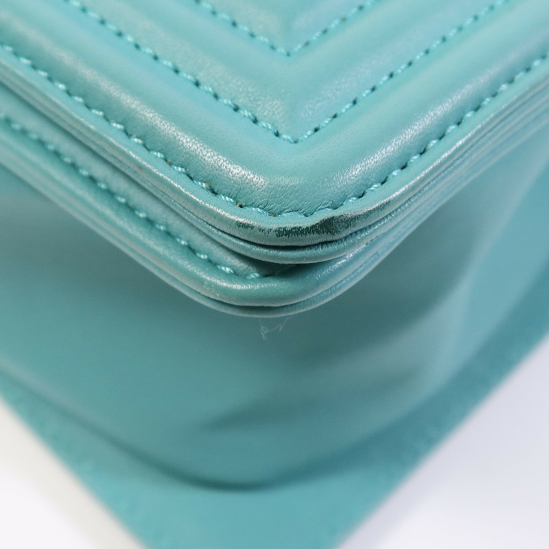 CHANEL 羊皮皮革Boy 25金扣鏈帶肩背袋-15