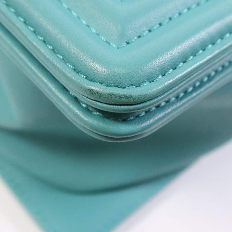 CHANEL 羊皮皮革Boy 25金扣鏈帶肩背袋-16