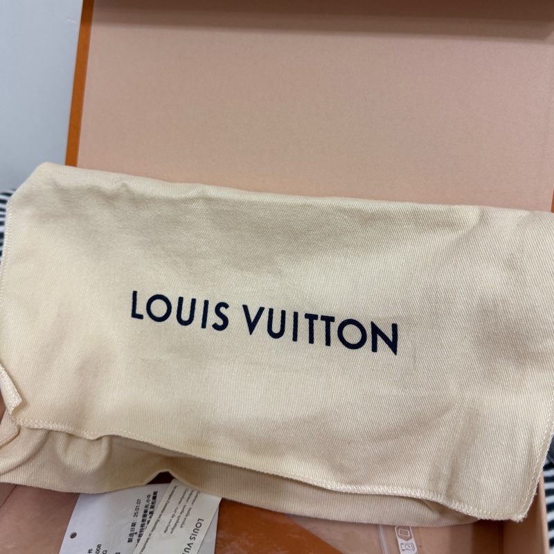 品牌：lv 款式：Liv Pochette-25