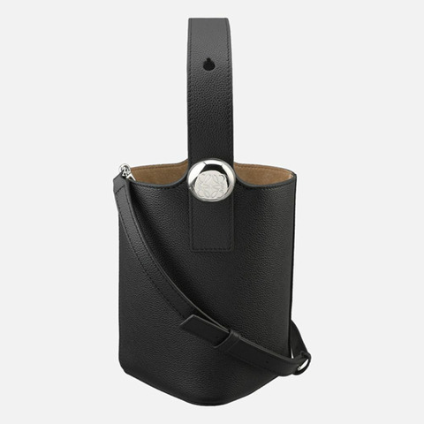 LOEWE 迷你鵝卵石桶包 黑色