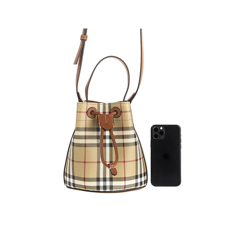 BURBERRY 25FW LL MN 抽繩水桶包 8109794-19