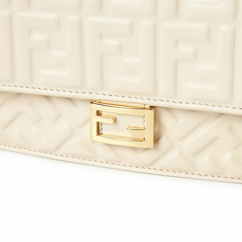 FENDI 女士鏈條法棍包 8M0498 AAJD F0VWM-7