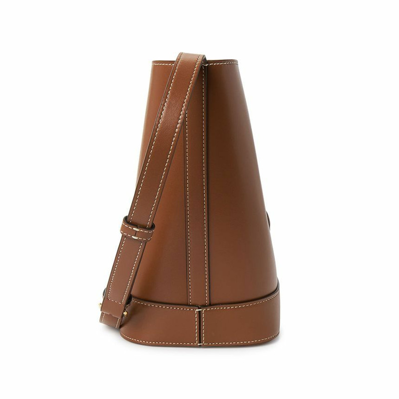 CELINE Triumph 女士小號水桶包 113783DU3 04LU-2