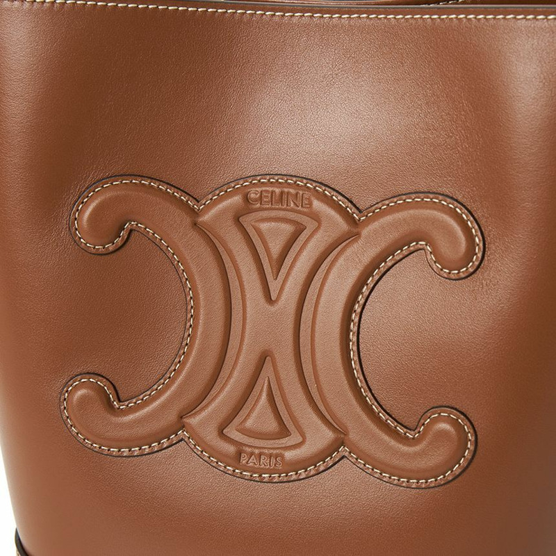 CELINE Triumph 女士小號水桶包 113783DU3 04LU-7
