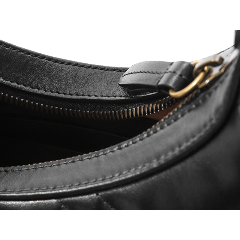 GUCCI GG Marmont 半月形單肩包-15