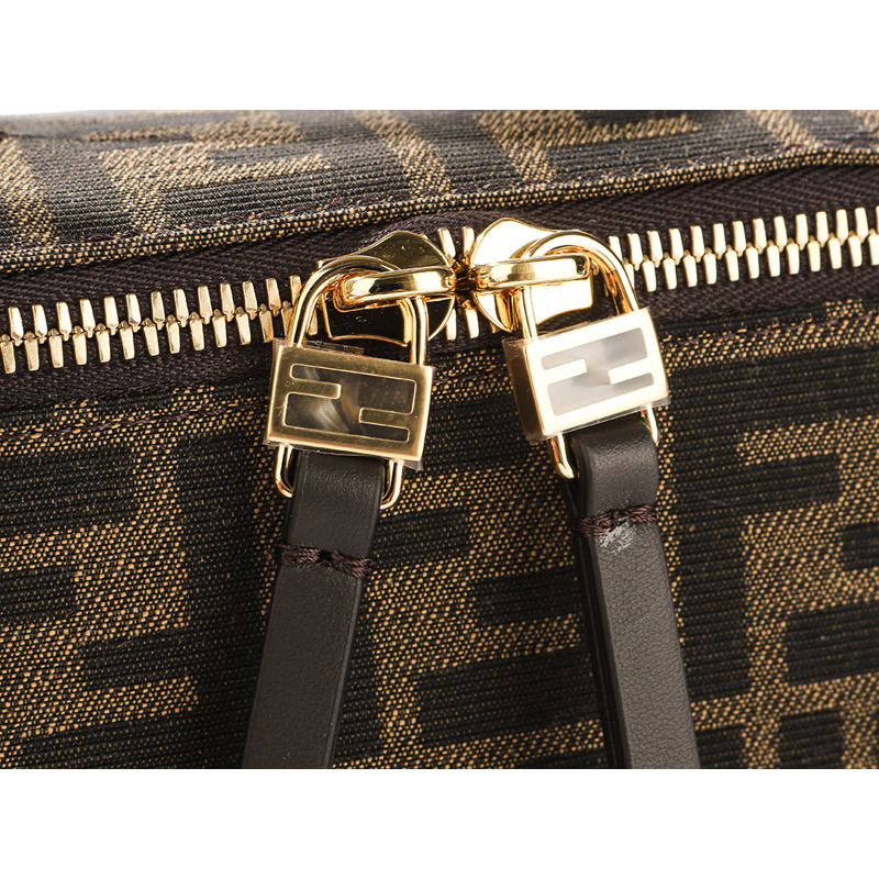 FENDI 25FW 女士化妝單肩包-12