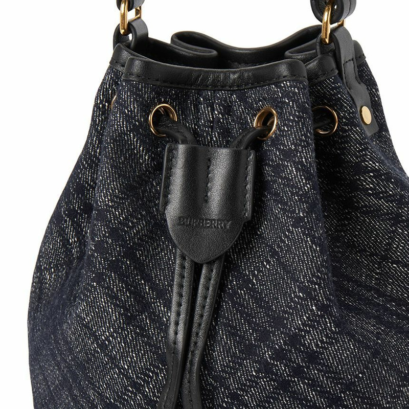 BURBERRY 抽繩牛仔布女士水桶包 8111940-7