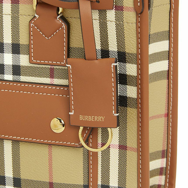 BURBERRY 迷你 Freya 女士手提包 8109793-7