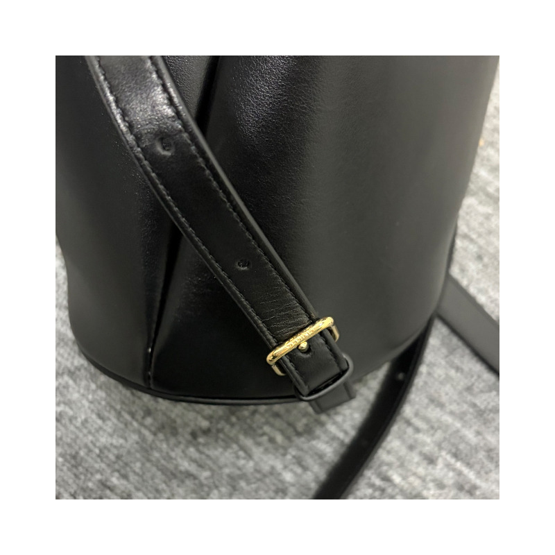 CELINE Triomphe 光滑小牛皮 Bonnie 雙肩包-23