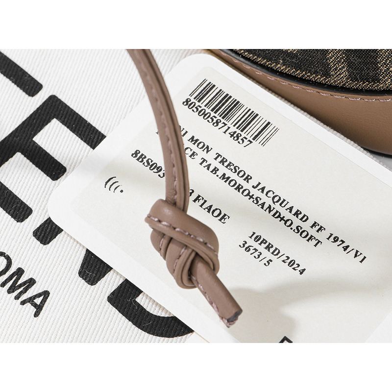 FENDI 25FW 女士手提包-21