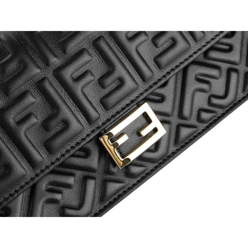 FENDI 25FW 女士單肩包-13