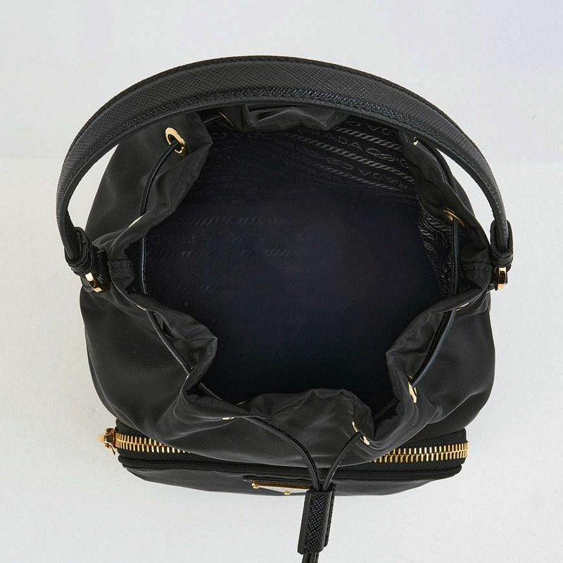 PRADA Duet Re-尼龍水桶包-8