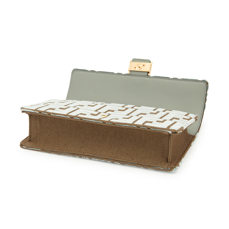 FENDI 女士鏈條法棍包 8M0498 AT14 F1SK5-4