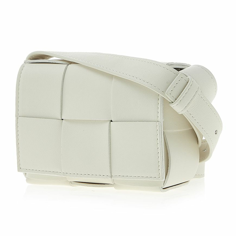 BOTTEGA VENETA 女士卡帶包 666688 VMAY1 9009-1