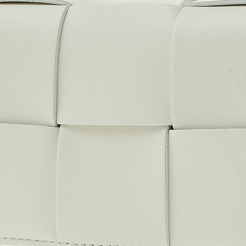 BOTTEGA VENETA 女士卡帶包 666688 VMAY1 9009-5