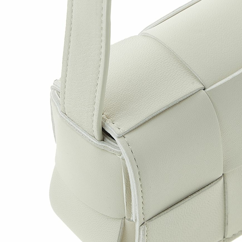 BOTTEGA VENETA 女士卡帶包 666688 VMAY1 9009-6