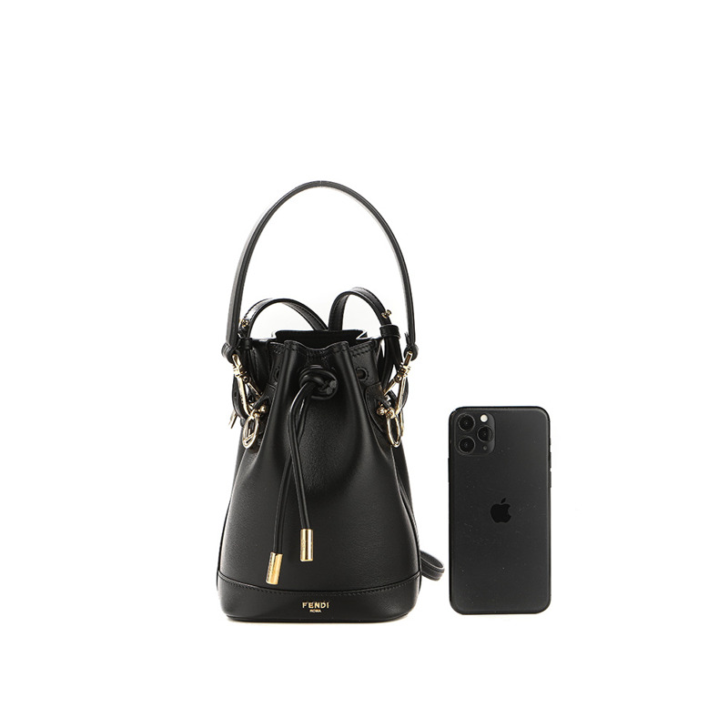 FENDI 蒙特雷佐水桶包-21
