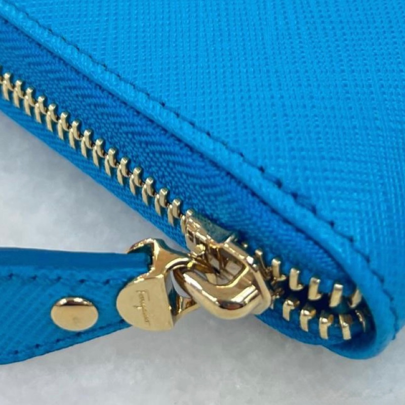 Ferragamo blue wallet-4