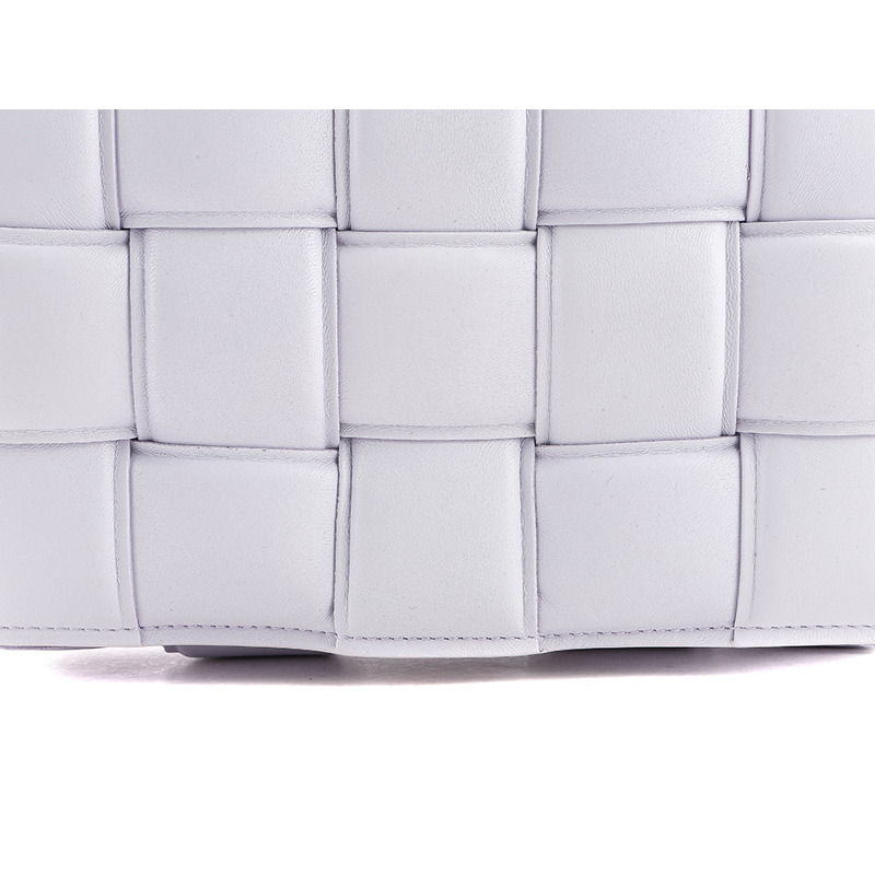 BOTTEGA VENETA 女士卡帶單肩包-13