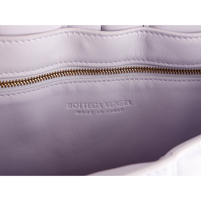 BOTTEGA VENETA 女士卡帶單肩包-15