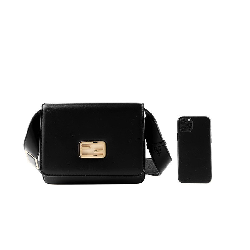 FENDI (8BT329 W20)女士單肩包-19