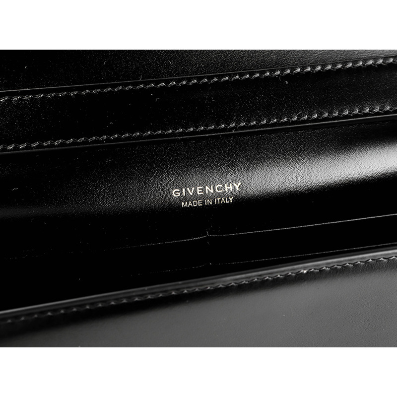 GIVENCHY （BB50HEB15T）女士4G斜背包-17