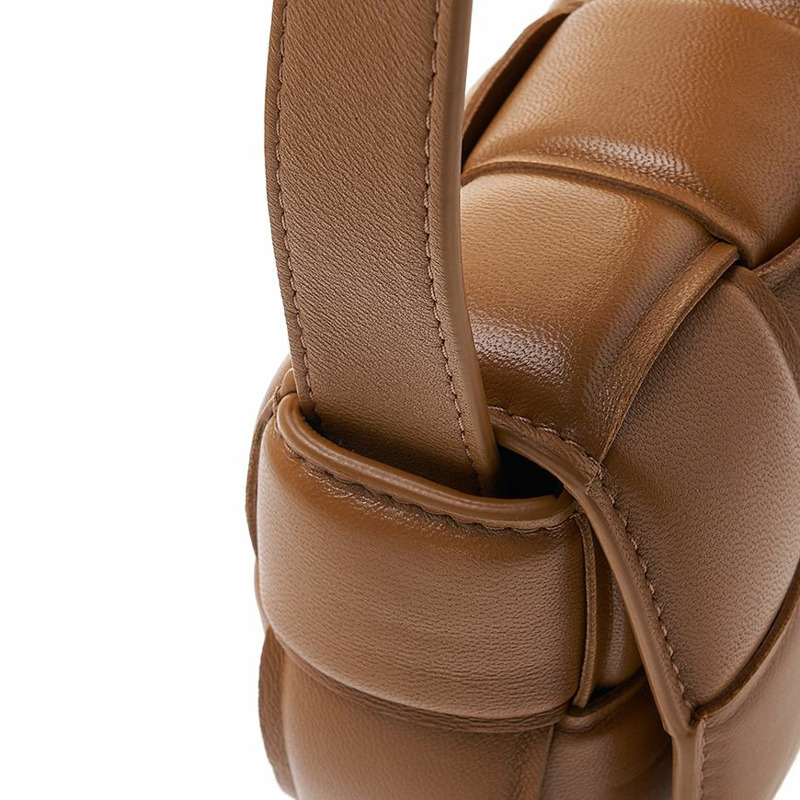 BOTTEGA VENETA 女士 Intrecciato 迷你盒式包 716648 VCQR1 2593-7