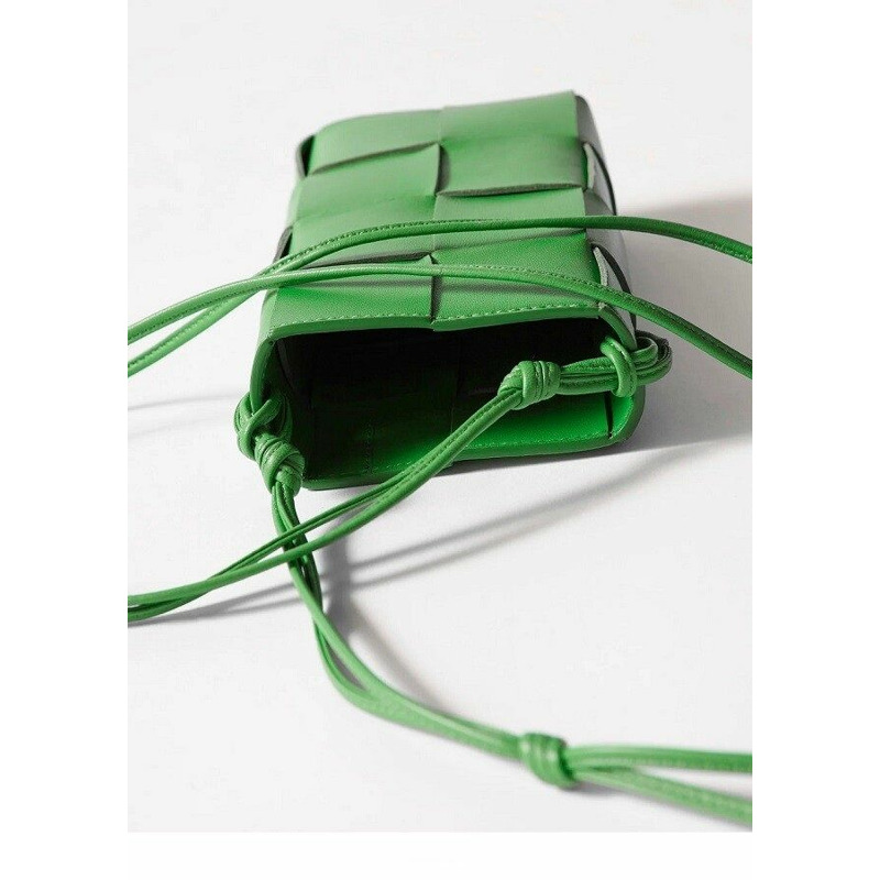 BOTTEGA VENETA 鸚鵡磁帶手機袋 730541VCQC4 3722-1