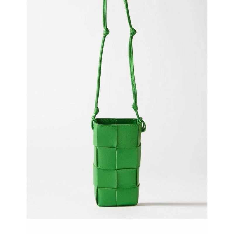 BOTTEGA VENETA 鸚鵡磁帶手機袋 730541VCQC4 3722-2