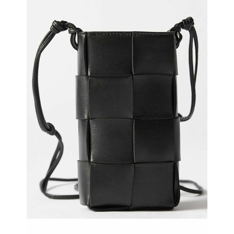 BOTTEGA VENETA 黑色卡帶手機袋 730541VCQC4-0