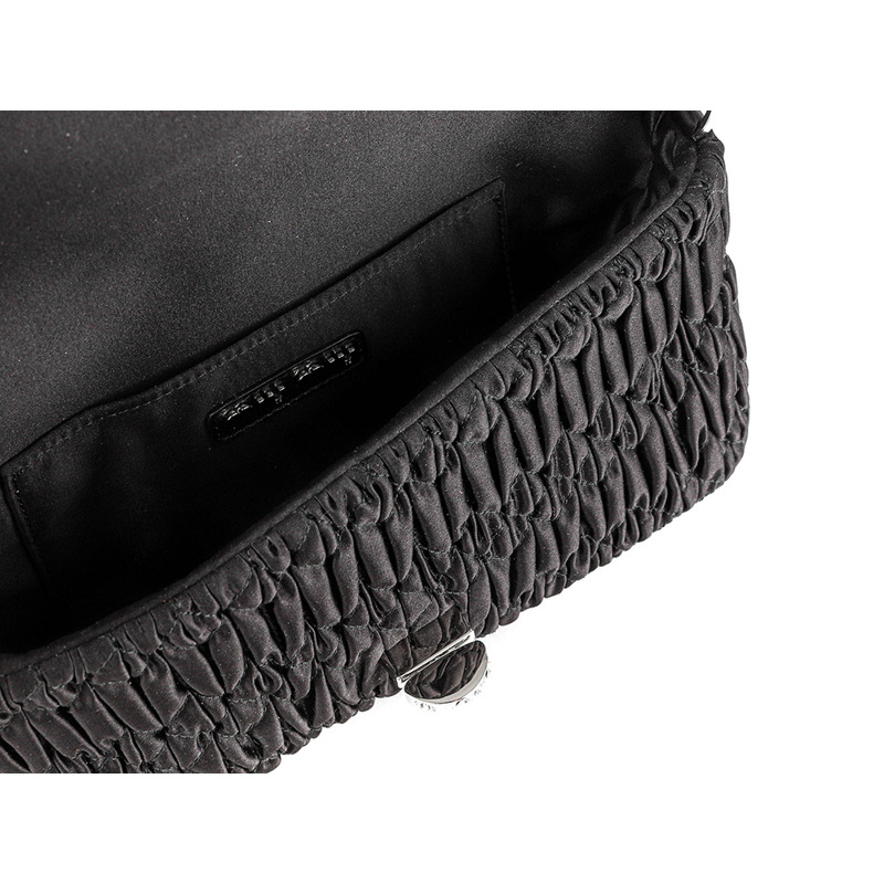 MIU MIU 女士斜背包（5BD417 2BEW）-13