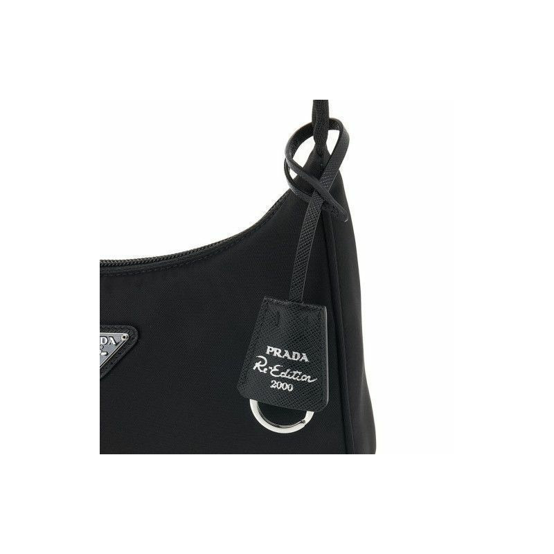 PRADA 尼龍 Tessuto 流浪漢包-6