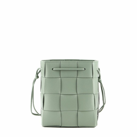 BOTTEGA VENETA 女士卡帶斜背包