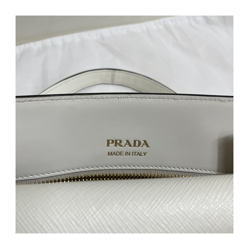 PRADA 三角形Logo Saffiano皮革手提包-13